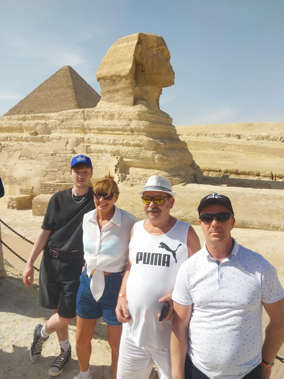 Cairo with pyramids from Hurghada 23