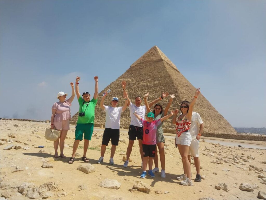 Cairo with pyramids from Hurghada 26