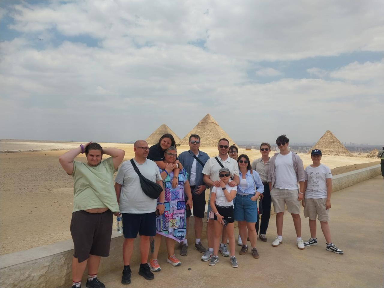 Cairo with pyramids from Hurghada 40