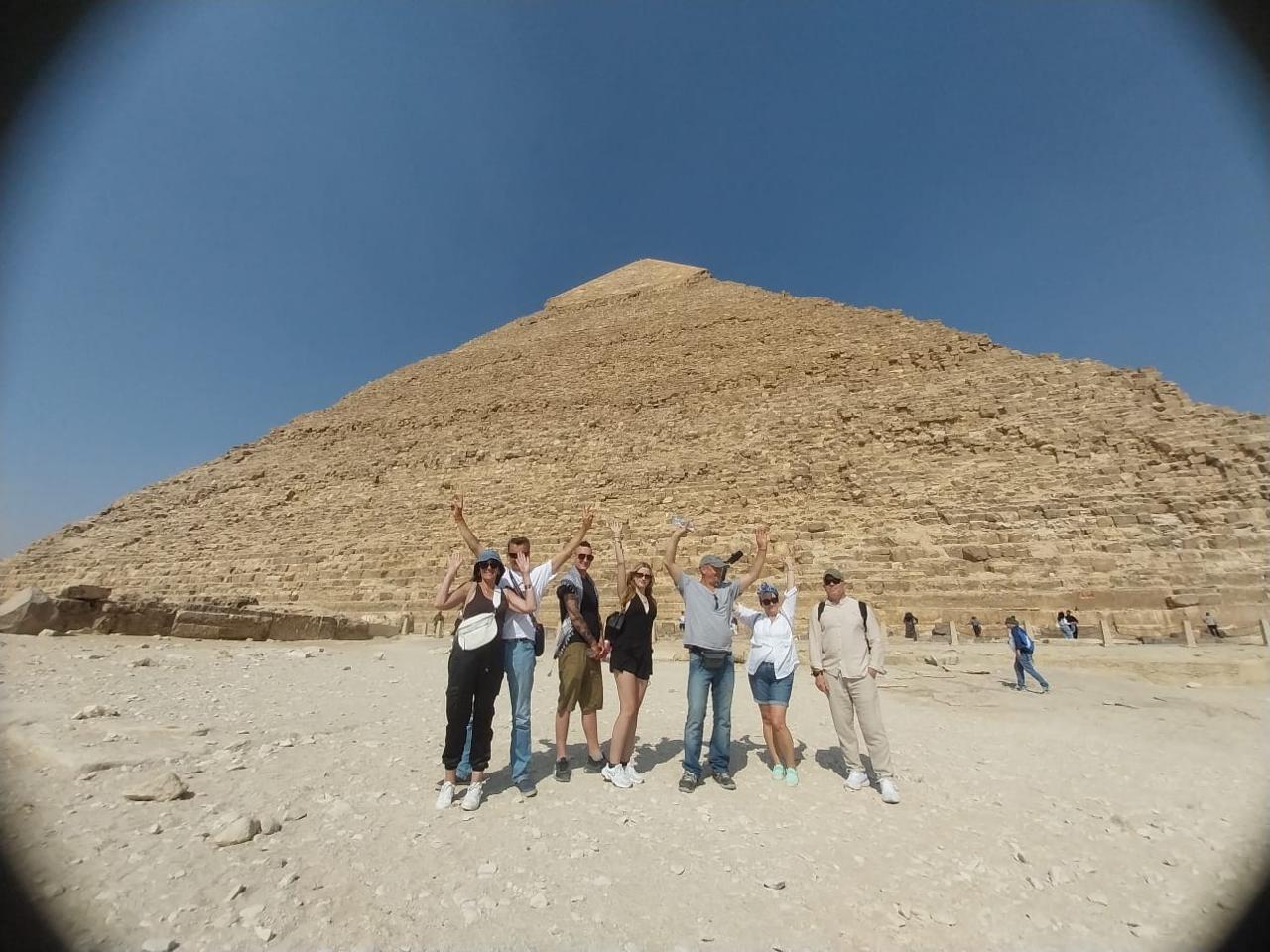 Cairo with pyramids from Hurghada 55