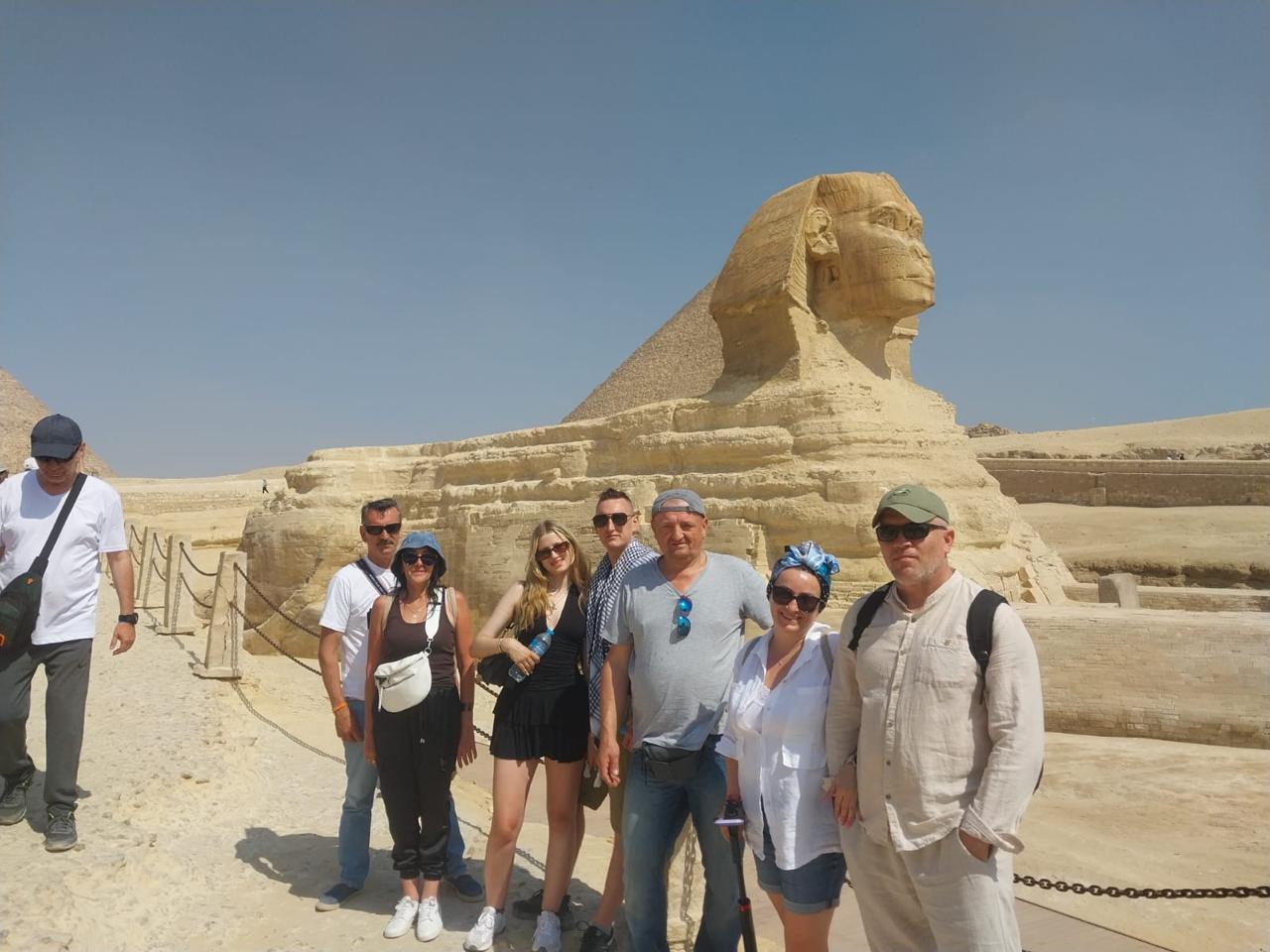 Cairo with pyramids from Hurghada 56