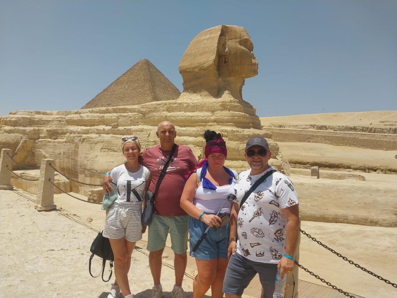 Cairo with pyramids from Hurghada 60