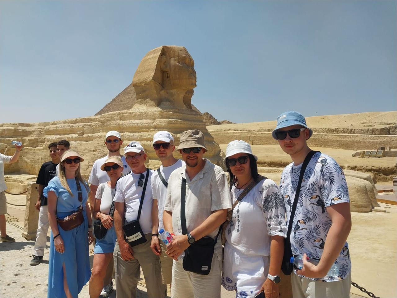 Cairo with pyramids from Hurghada 76