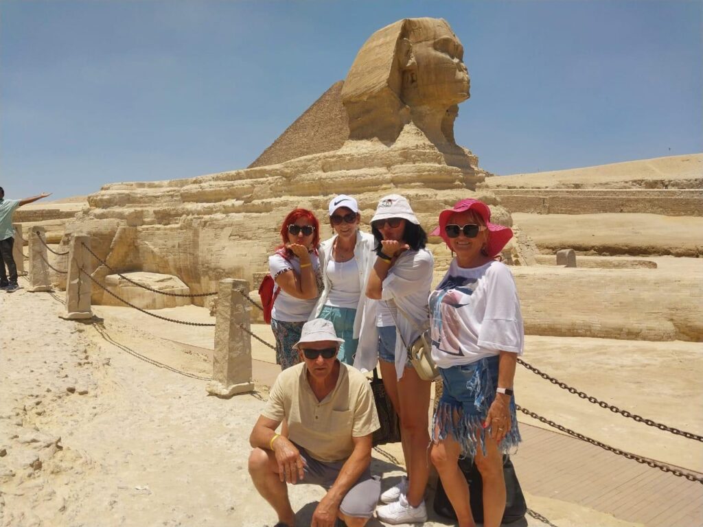 Cairo with pyramids from Hurghada 80