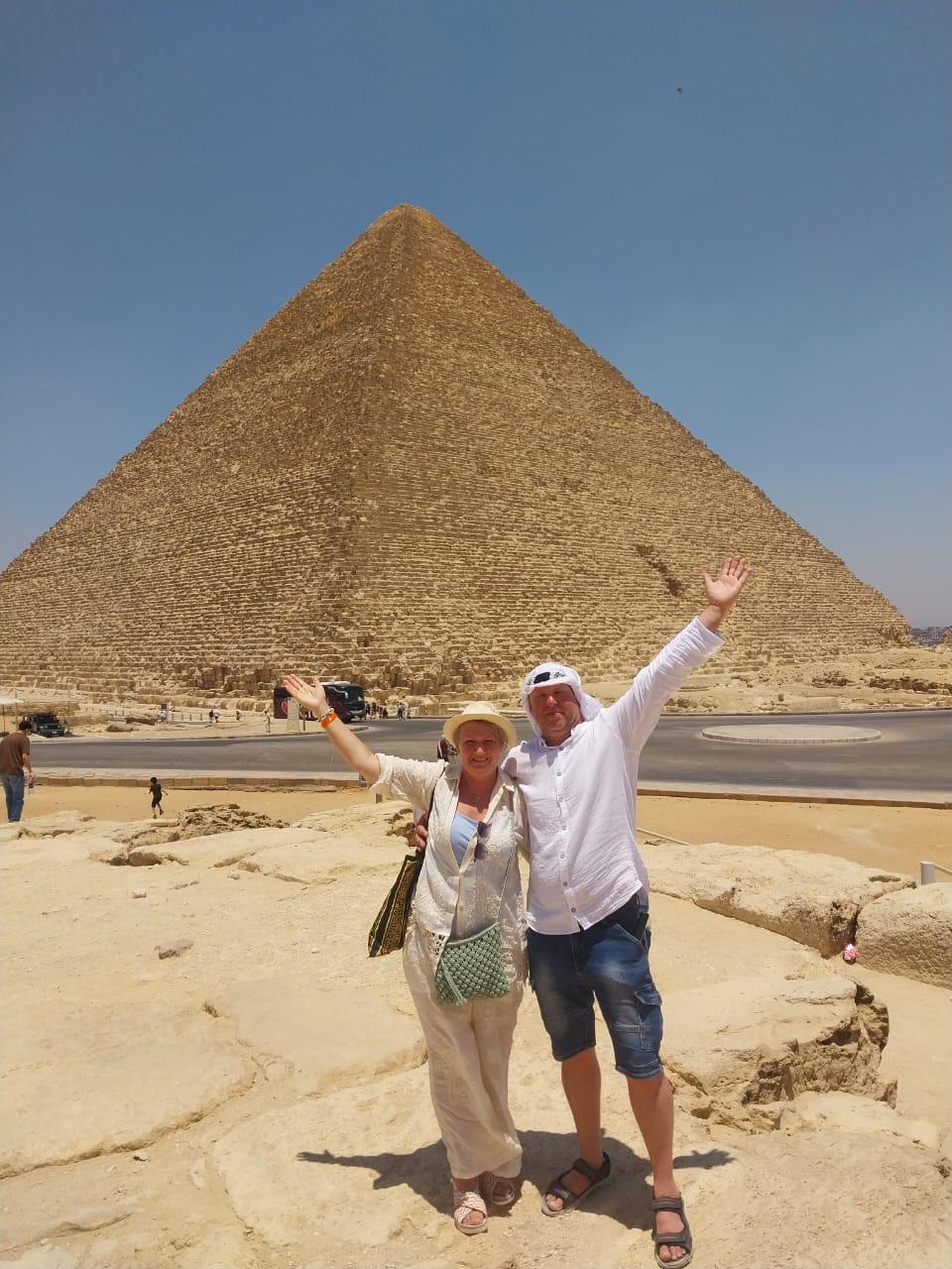 Cairo with pyramids from Hurghada 86