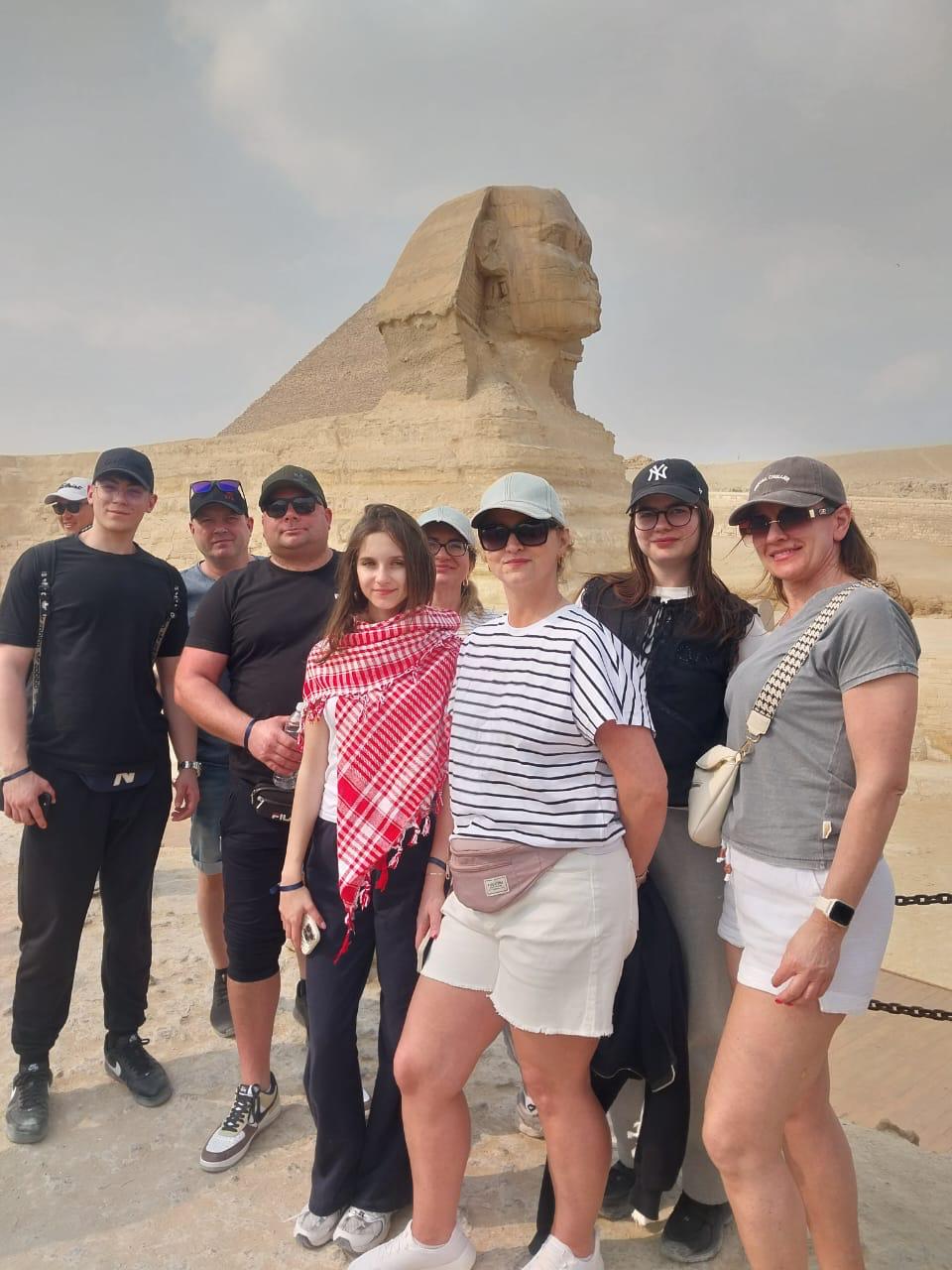 Cairo with pyramids from Hurghada 92