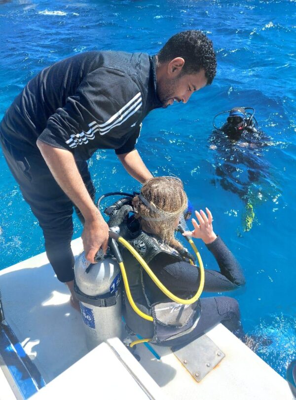 Diving and snorkeling together on one boat Hurghada 3
