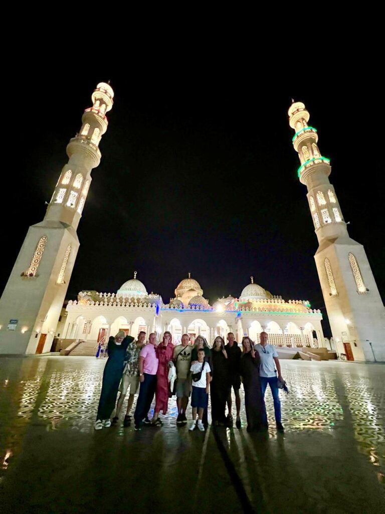 Hurghada city tour and shopping 7