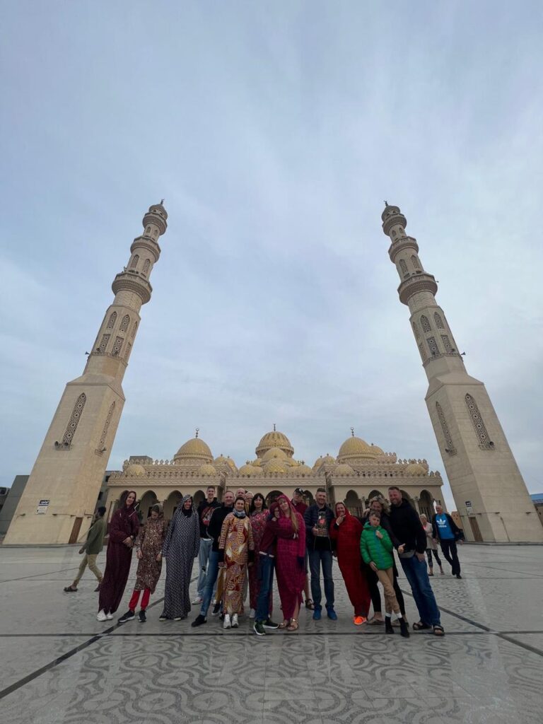 Hurghada city tour and shopping 21
