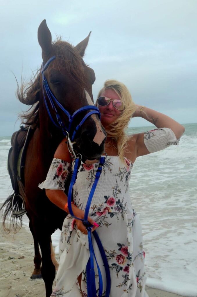 Hurghada horse and camel riding tour 6