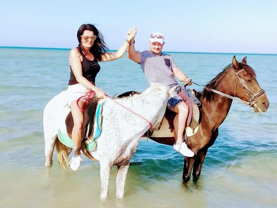 Hurghada horse and camel riding tour 13