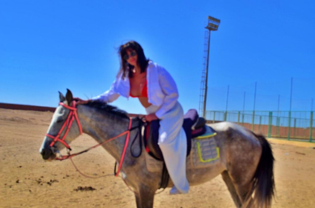 Hurghada horse and camel riding tour 16