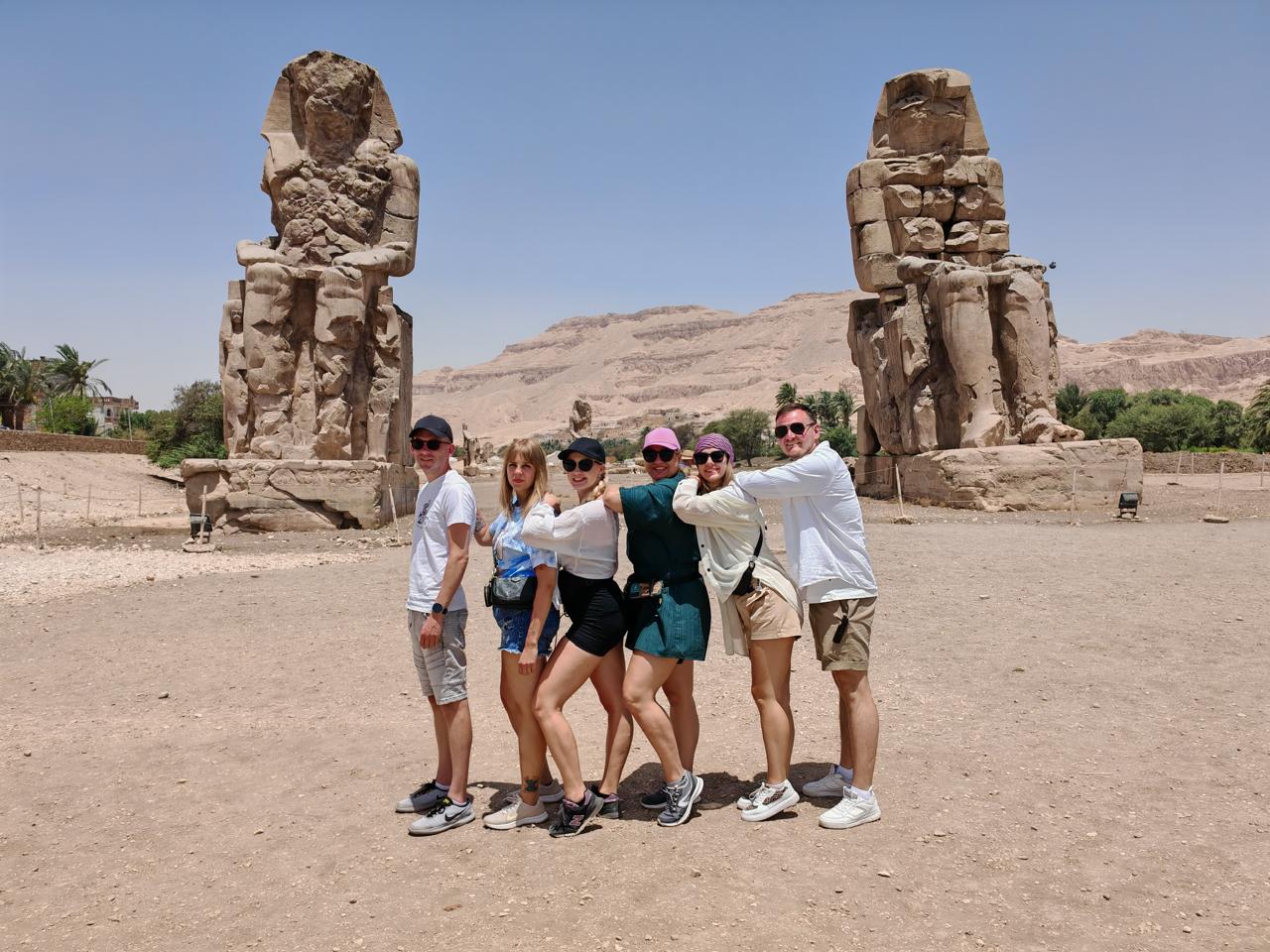 Hurghada Luxor individual by Toyota bus 51