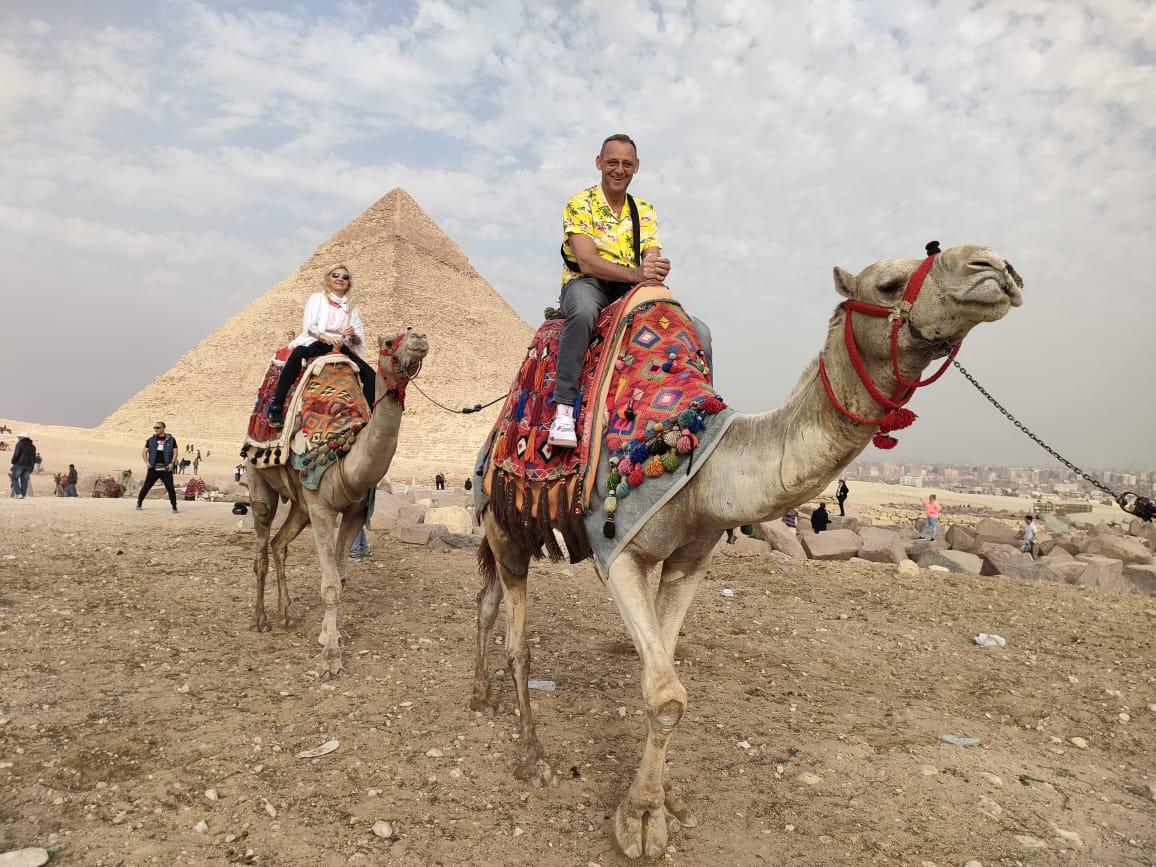 Hurghada Luxor individual by Toyota bus 68
