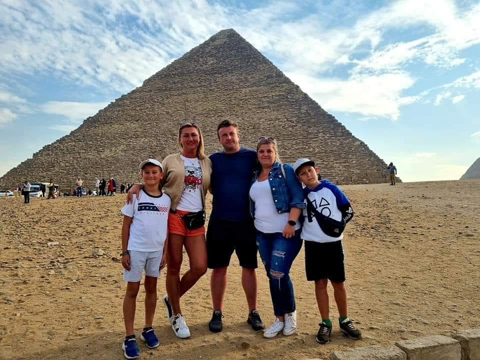 Hurghada Luxor individual by Toyota bus 73
