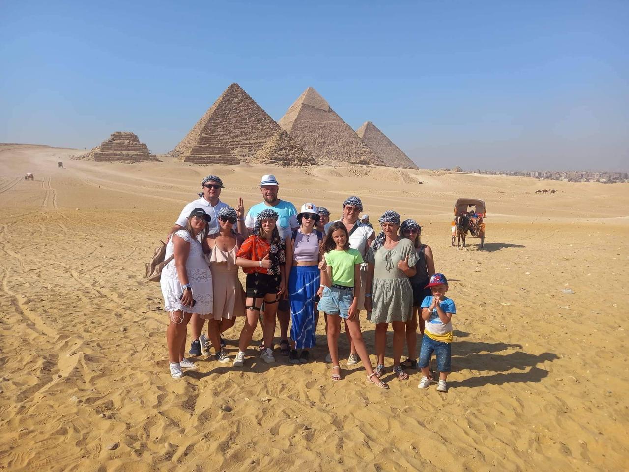 Hurghada Luxor individual by Toyota bus 86