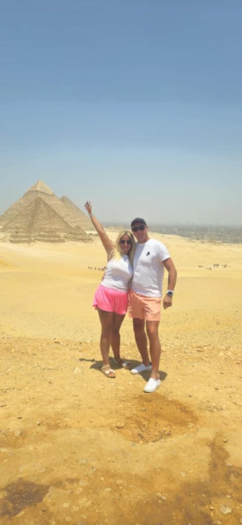 Hurghada Luxor individual by Toyota bus 123