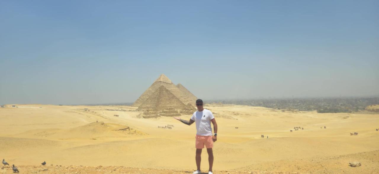 Hurghada Luxor individual by Toyota bus 128