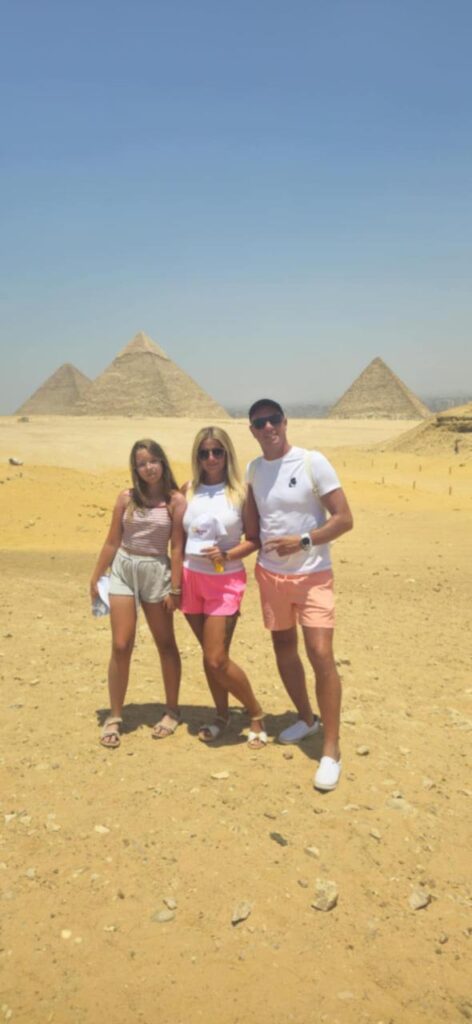 Hurghada Luxor individual by Toyota bus 136