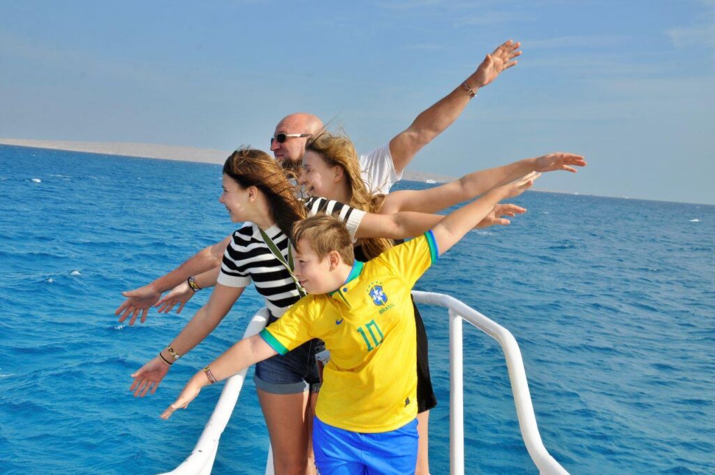 Hurghada private boat family trip 4
