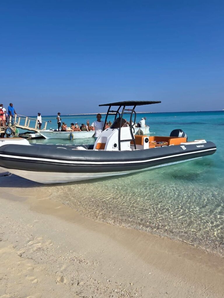 Hurghada speedboat island trip 11